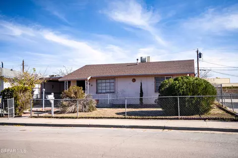 140 Teakwood Rd, El Paso, TX 79915