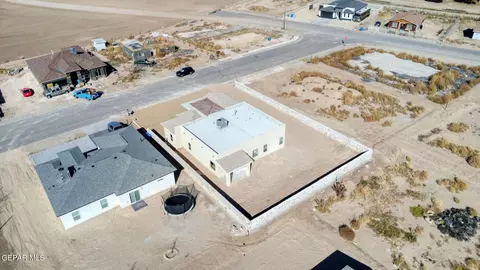 450 Perla Bonita Rd, Clint, TX 79836