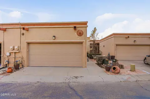 11262 Enid Wilson Ln, El Paso, TX 79936