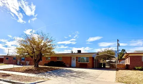 10269 Yelllowstone St, El Paso, TX 79924