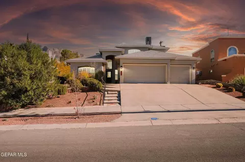 852 Via Descanso Dr, El Paso, TX 79912