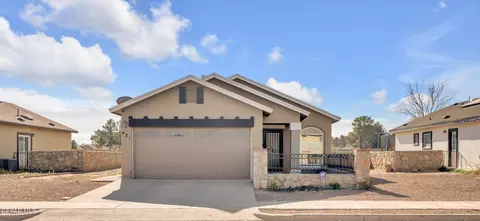 421 Lt Luis Peralta Rd, Socorro, TX 79927