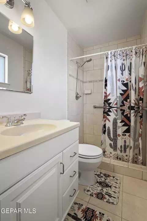 Bath - 10456 Lambda Dr, El Paso, TX 79924 photo 3 of 3