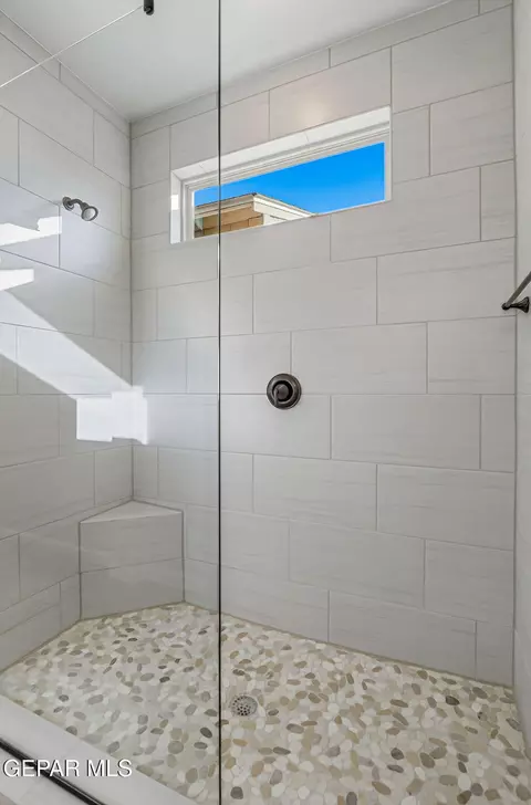 Bath - 13721 Eccles Rd, El Paso, TX 79928 photo 3 of 6