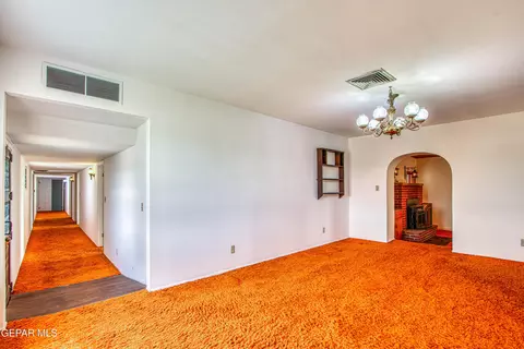 Entry Way - 6540 Mcnutt Rd, Anthony, NM 88021 photo 1 of 7