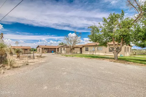 6540 Mcnutt Rd, Anthony, NM 88021