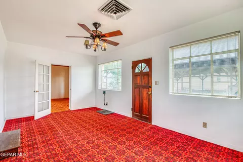 Living - 6540 Mcnutt Rd, Anthony, NM 88021 photo 2 of 12