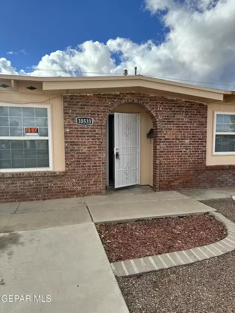 10533 Kendall St, El Paso, TX 79924