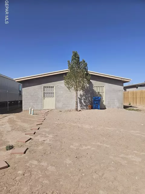 13447 Estancias Del Norte, San Elizario, TX 79849