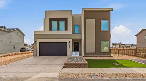 964 Willow River Dr, El Paso, TX 79932