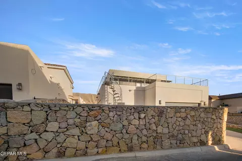 421 S Festival Dr, El Paso, TX 79912
