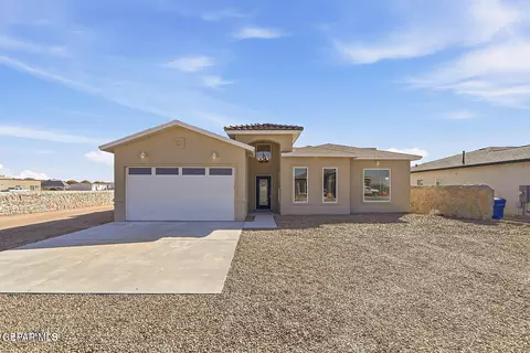 441 Perla Bonita Rd, Clint, TX 79836
