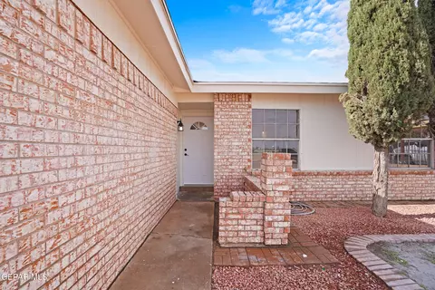 1637 James Guines Dr, El Paso, TX 79936