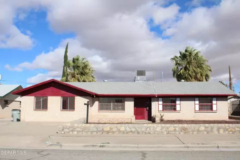 8705 Gazelle Dr, El Paso, TX 79925