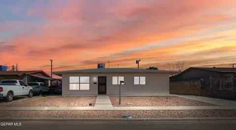 8948 Matterhorn Dr, El Paso, TX 79904