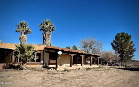1095 Little Rd, Anthony, NM 88021
