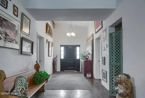 Entry Way - 261 Indian Head Rd, Tornillo, TX 79853 photo 2 of 2