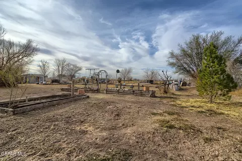 Exterior - 261 Indian Head Rd, Tornillo, TX 79853 photo 4 of 8