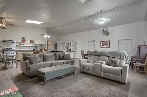 Living - 261 Indian Head Rd, Tornillo, TX 79853 photo 1 of 4