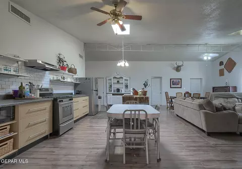 Kitchen - 261 Indian Head Rd, Tornillo, TX 79853 photo 8 of 8
