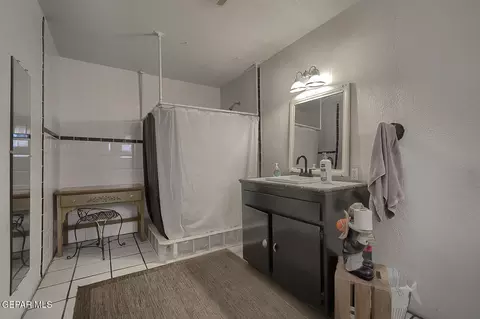 Bath - 261 Indian Head Rd, Tornillo, TX 79853 photo 1 of 1