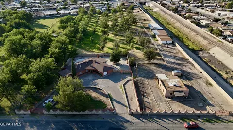 875 Le Barron Rd, El Paso, TX 79907