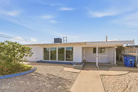 827 Chile Pl, El Paso, TX 79903