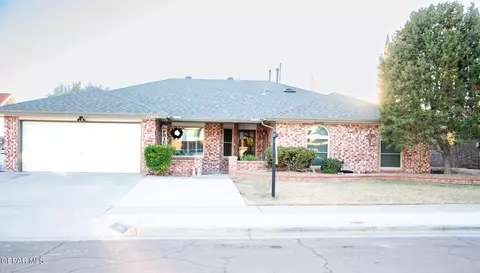 11644 Rufus Brijalba Dr, El Paso, TX 79936