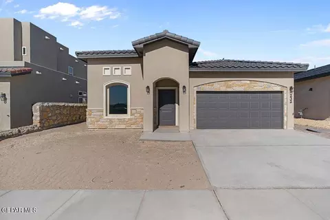421 Deserts Dr, Socorro, TX 79927