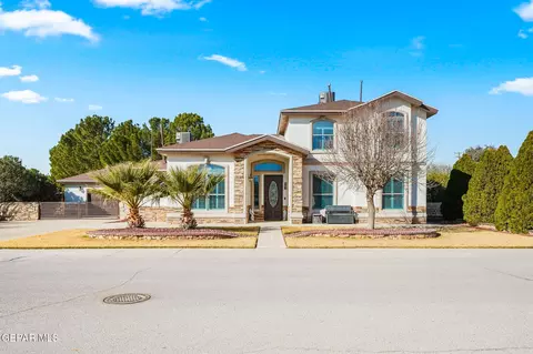502 Estancia Clara Ln, Socorro, TX 79927