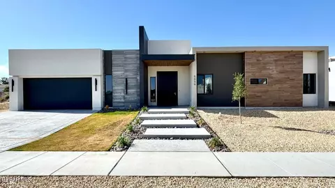 5656 Rio Bonito Cir, El Paso, TX 79932