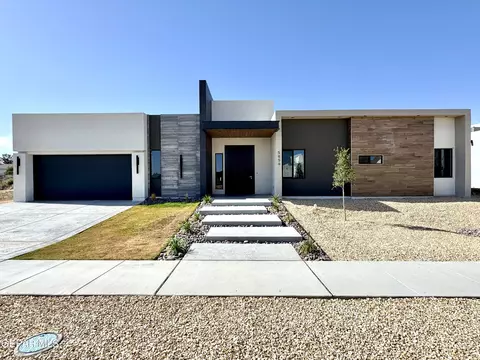 5656 Rio Bonito Cir, El Paso, TX 79932