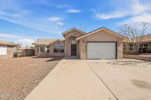 432 Von Bargen Dr, Horizon City, TX 79928