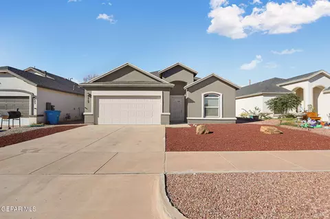 429 Plateau Dr, Socorro, TX 79927