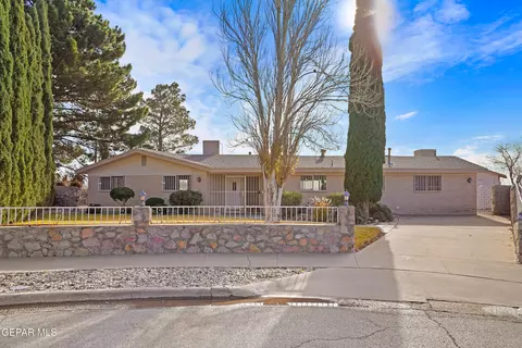 260 Ferrari Ct, El Paso, TX 79912