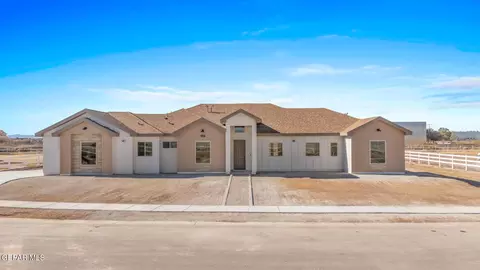 224 Rancho Viejo Dr, El Paso, TX 79927