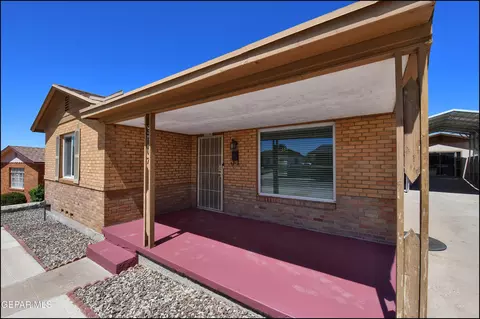 5107 Raymond Jays Rd, El Paso, TX 79903