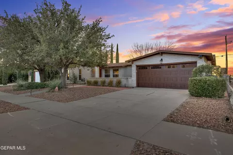 6728 Pino Real Dr, El Paso, TX 79912