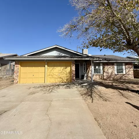 4713 G T Powers Dr, El Paso, TX 79924