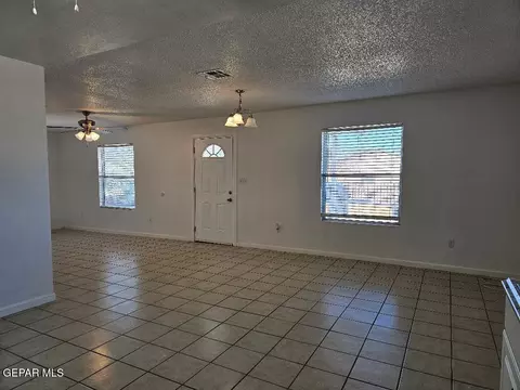 Living - 401 Fifth St, Anthony, TX 79821 photo 2 of 3