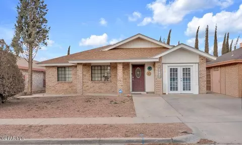 11421 Lone Wolf Cir, El Paso, TX 79936
