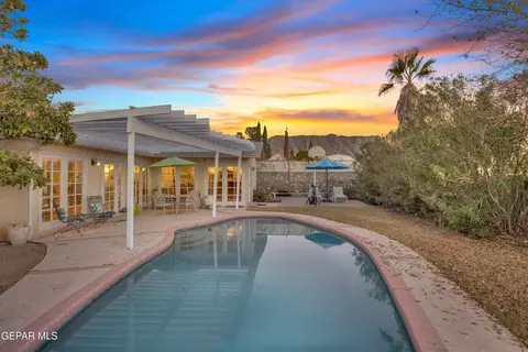 6704 Paseo Redondo Ave, El Paso, TX 79912