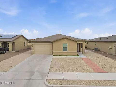 732 Nuevo Desierto Dr, Horizon City, TX 79928