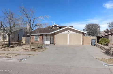 11569 Bunky Henry Ln, El Paso, TX 79936