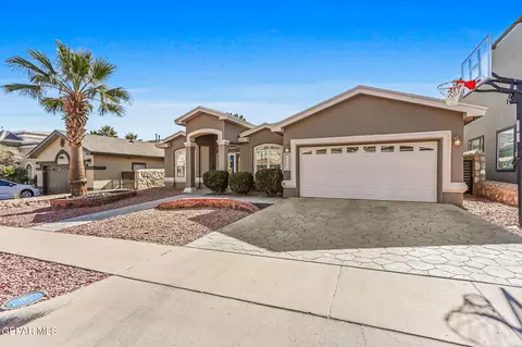 12612 Sun Haven Dr, El Paso, TX 79938