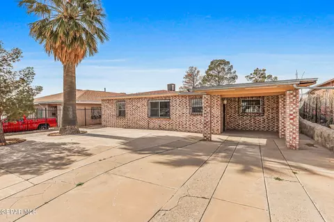 1051 Saint Johns Dr, El Paso, TX 79903