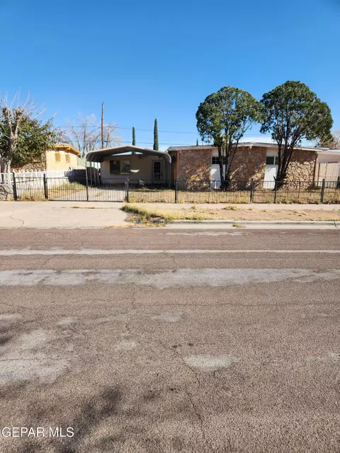 10016 Jamaica St, El Paso, TX 79924