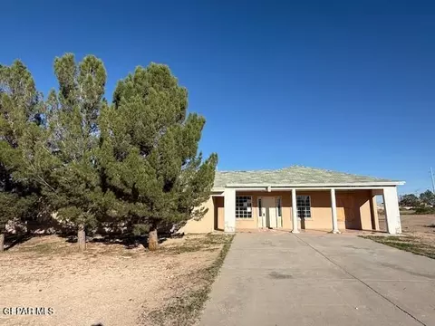 625 Fray Vargas Rd, Socorro, TX 79927