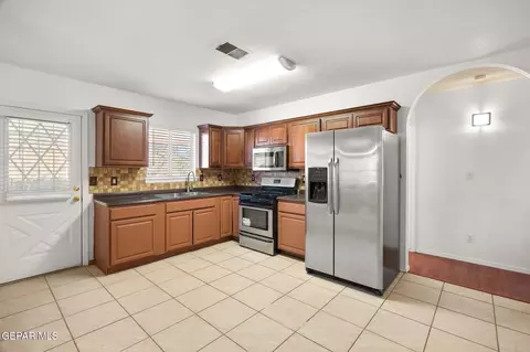 Kitchen - 3324 Harkis Rd, El Paso, TX 79936 photo 1 of 2
