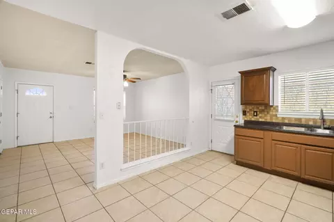 Entry Way - 3324 Harkis Rd, El Paso, TX 79936 photo 3 of 3